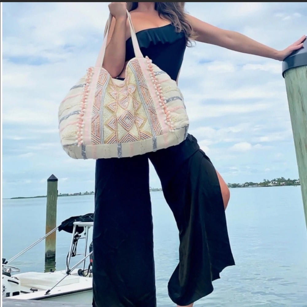 AMERICA & BEYOND ROSE GOLD TOTE - NWT